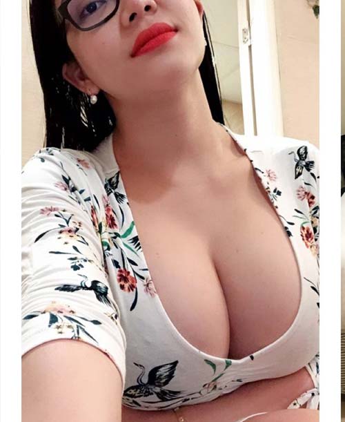 Asian call girls in Mumbai